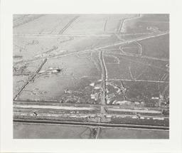 A cause de l'élevage de poussière / Sophie Ristelhueber | Ristelhueber, Sophie. Artiste